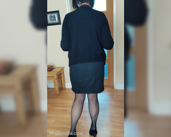 Mrs Sandie aka mrssandie OnlyFans - 10-17-2019 - Have an inspection before I go to work