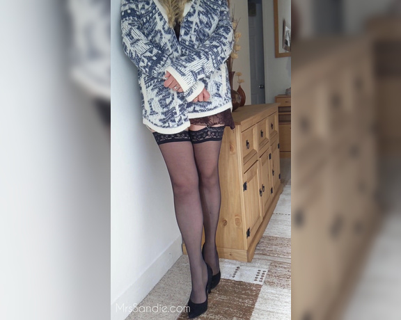 Mrs Sandie aka mrssandie OnlyFans - 10-20-2019 - Cold Sunday morning Who wants their hard cock up this 50 year old pussy