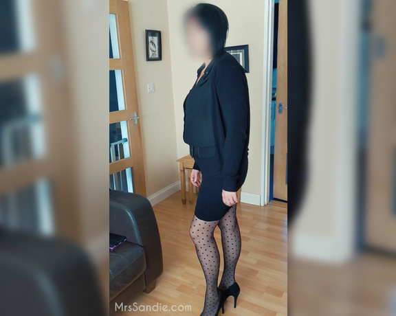 Mrs Sandie aka mrssandie OnlyFans - 10-30-2019 - Comments on these tights