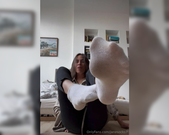 JaneSocks aka janesocks7 OnlyFans - 06-25-2024 - after your long tiresome day i decided you need a bit more training Listen to the