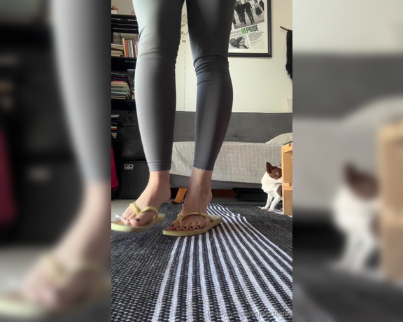 Mes Petits Pieds aka mpetitspieds OnlyFans - 09-15-2024 - Video 945293