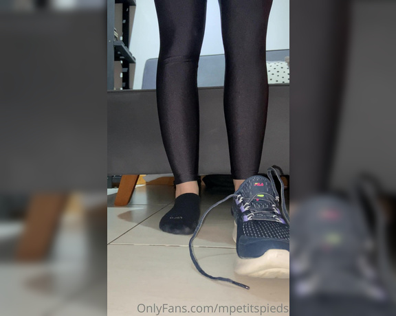 Mes Petits Pieds aka mpetitspieds OnlyFans - 05-11-2023 - Preparing myself for a morning workout