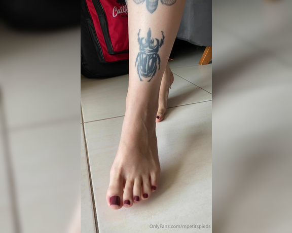 Mes Petits Pieds aka mpetitspieds OnlyFans - 02-07-2024 - Video 72302