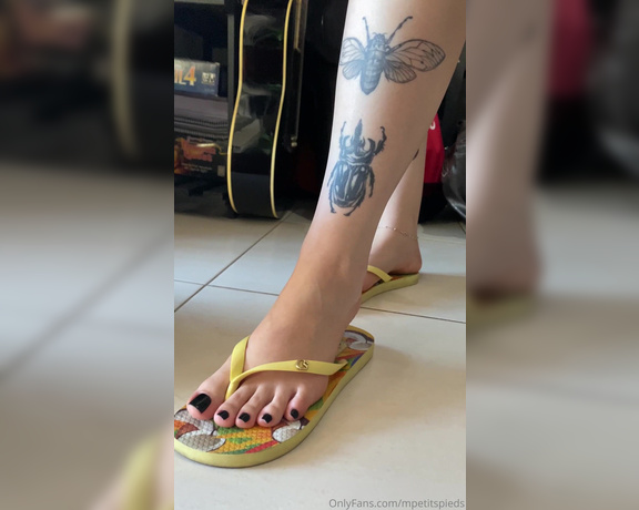 Mes Petits Pieds aka mpetitspieds OnlyFans - 11-13-2023 - Video 627435