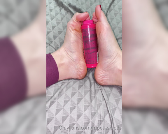 Mes Petits Pieds aka mpetitspieds OnlyFans - 05-28-2023 - Video 539493