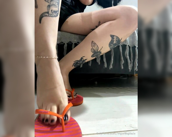 Mes Petits Pieds aka mpetitspieds OnlyFans - 08-14-2022 - Video 956101