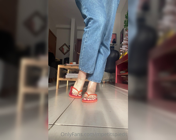 Mes Petits Pieds aka mpetitspieds OnlyFans - 12-07-2022 - Video 775274