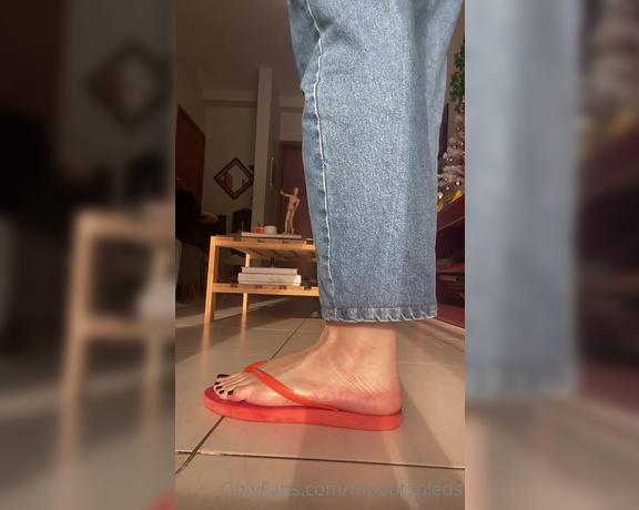 Mes Petits Pieds aka mpetitspieds OnlyFans - 12-07-2022 - Video 775274