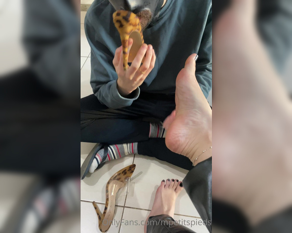 Mes Petits Pieds aka mpetitspieds OnlyFans - 08-28-2022 - Video 189721