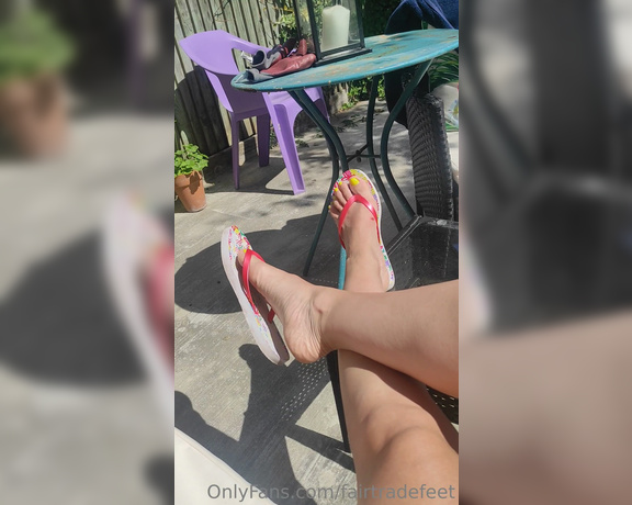 Miss Fair Trade Feet aka fairtradefeet OnlyFans - 08-05-2023 - Garden time again Follow me I will make your mouth juice