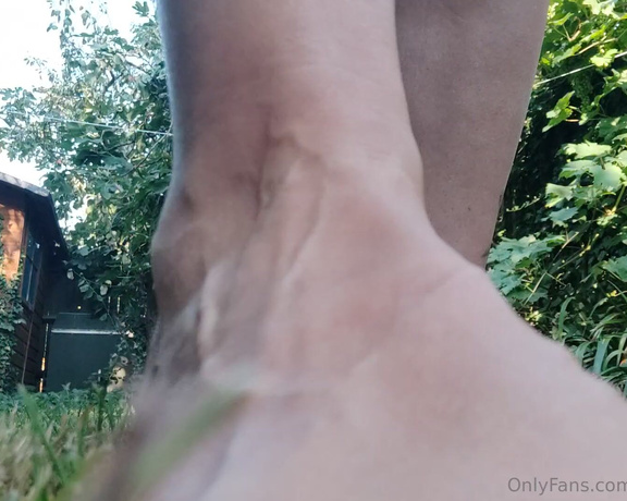 Miss Fair Trade Feet aka fairtradefeet OnlyFans - 12-20-2023 - Walking though the garden and you as little tinny thing you are just therewatching up