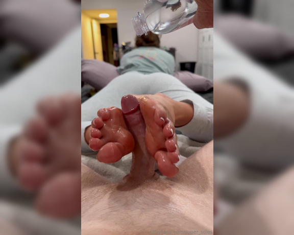 Super Soles aka super_soles OnlyFans - 07-31-2024 - @hang10toes gives the best footjobs when she goes slow with her toes and her soles