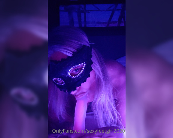 Tylergirl20 aka tylergirl20 OnlyFans - 04-01-2022 - Nothing better than having the lights off and pleasuring myself with a glow n the dark