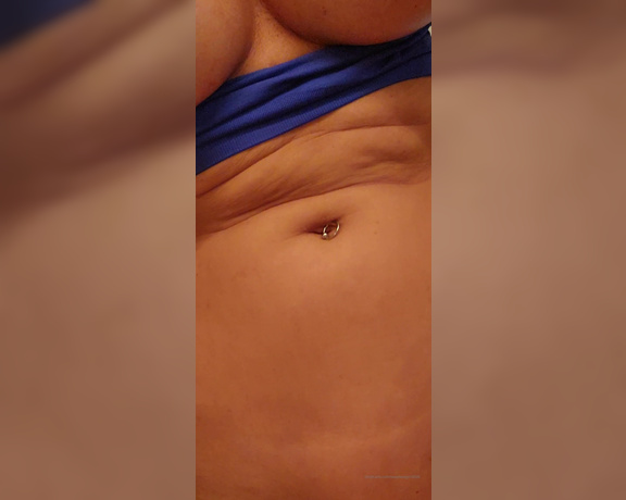 Tylergirl20 aka tylergirl20 OnlyFans - 06-07-2022 - Had just took a shower and was feeling extra cute in my new bra and underwear