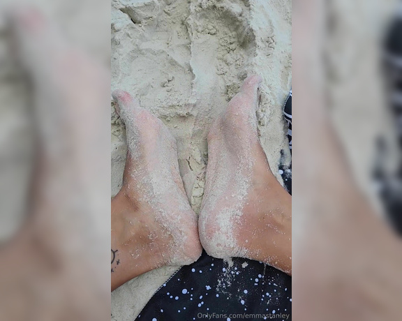 Emma Stanley aka emmastanley OnlyFans - 04-14-2024 - summary of my vacation, feet in the sand, relaxation, beautiful places Today Im back! If you