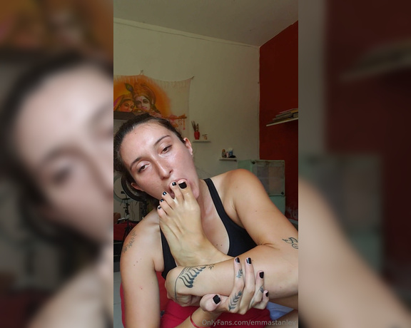 Emma Stanley aka emmastanley OnlyFans - 03-18-2024 - ch0king on my big toe, so delicious