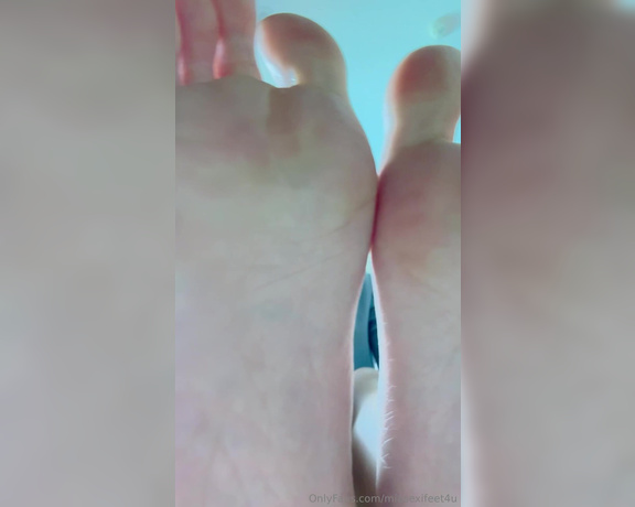 Mia Ly aka miasexifeet4u OnlyFans - 08-28-2024 - They are right on your face !!!