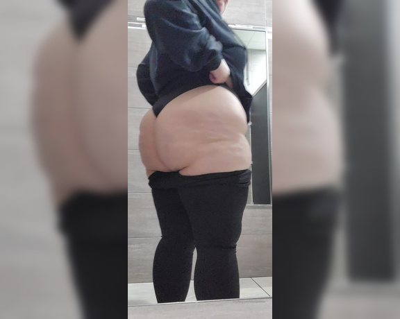 Fat Ass Goddess aka fatassgoddess OnlyFans - 09-04-2022 - Being a tease in the gym bathroom