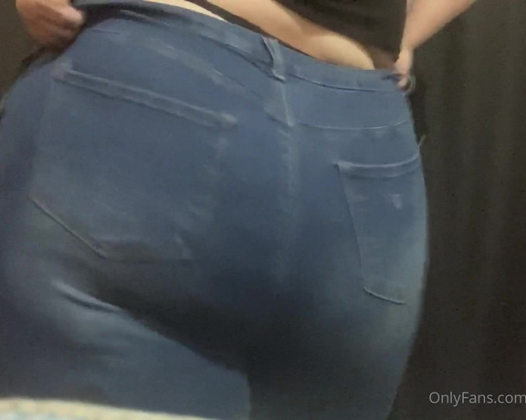 Fat Ass Goddess aka fatassgoddess OnlyFans - 04-19-2023 - These jeans fit just right or what Struggled a bit to get them on but love