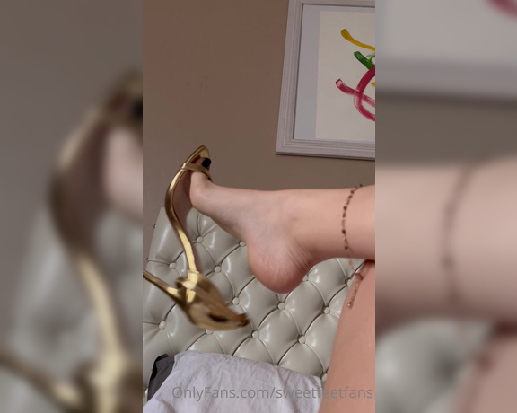 Sweetfeet2018 aka Sweetfeetfans OnlyFans - Just a little dangle…longer content is coming as soon as I get better!! XOXO