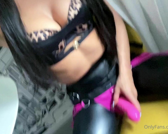 Evil Woman aka Evilwoman OnlyFans - Would you suck my pink cock