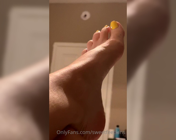 Sweetfeet2018 aka Sweetfeetfans OnlyFans - Well…I did the color I said I never would…what do we think I hope you like them because I have