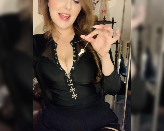 The Queen of Sole aka Missesdiscreets OnlyFans - I want to add another key to my collection 1