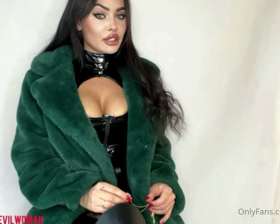 Evil Woman aka Evilwoman OnlyFans - Trailer of a video you can find in your messages )