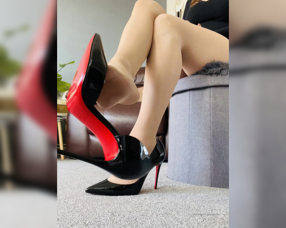 The Queen of Sole aka Missesdiscreets OnlyFans Video 69