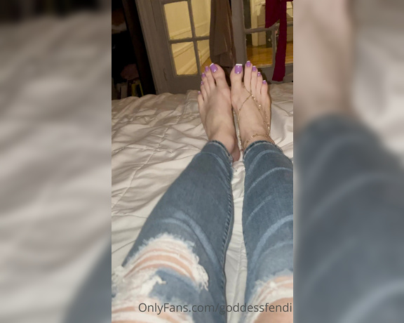 Fendi Feet aka Goddessfendi OnlyFans - Netflix and toes