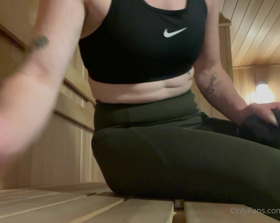 Fendi Feet aka Goddessfendi OnlyFans - After my workout today I sat in the sauna to sweat, stretch, and tease you guys with my super swea 2