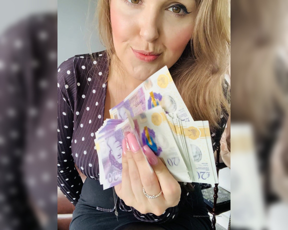 The Queen of Sole aka Missesdiscreets OnlyFans - I spend it better… send it my way set up that direct debit 4