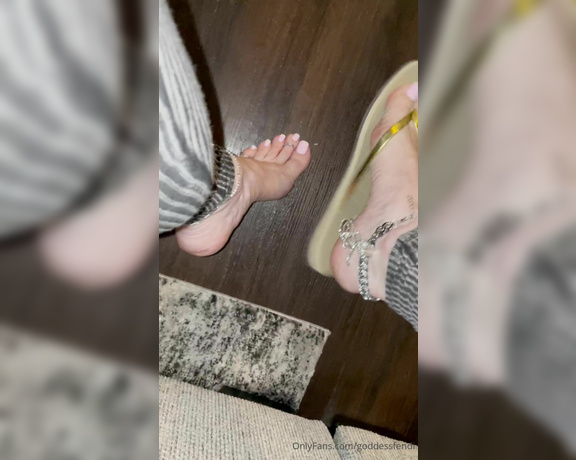 Fendi Feet aka Goddessfendi OnlyFans - Flip flop dangle joi Wait til the end when I say you can cum!