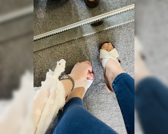 The Queen of Sole aka Missesdiscreets OnlyFans - Today’s fit… Nude nylons & Jeans 3