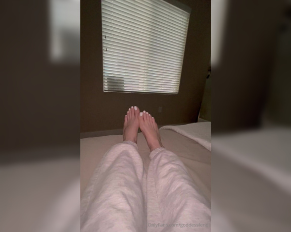 Fendi Feet aka Goddessfendi OnlyFans - Waking up to these beautiful white toes makes my heart happy drop a tip if they make your heart