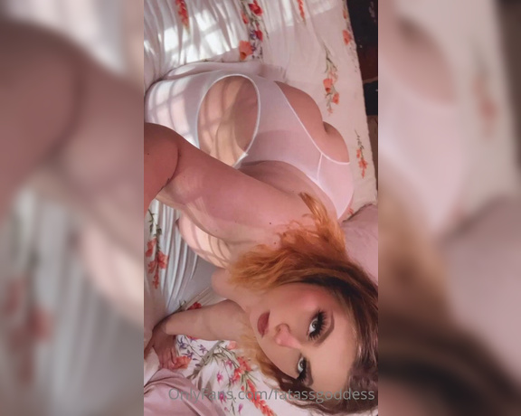 Fat Ass Goddess aka fatassgoddess OnlyFans - 06-16-2023 - You hear the bed squeaking