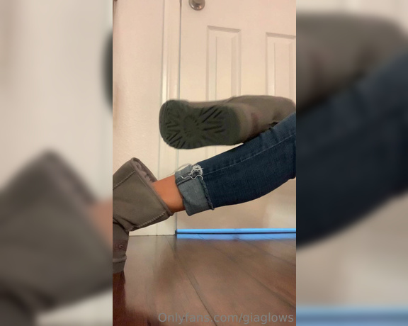 Gia Hottest aka giaglows OnlyFans - 01-18-2023 - I need help taking off these Uggs Later I’ll need help taking off my jeans