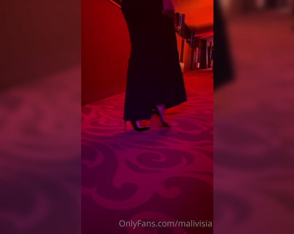 Malivisia aka malivisia OnlyFans - 11-20-2022 - Party auf Louboutin 12 cm…