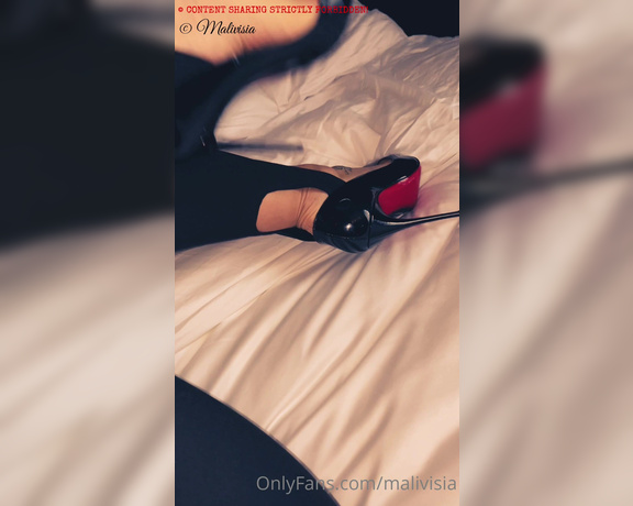 Malivisia aka malivisia OnlyFans - 02-23-2022 - Don’t you think a hotel room, a white bed and black patent Louboutin SoKate 120 are