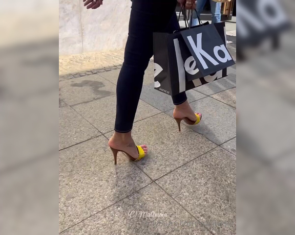 Malivisia aka malivisia OnlyFans - 06-02-2023 - Pump up the volume and enjoy the sound of my wooden high heel mules