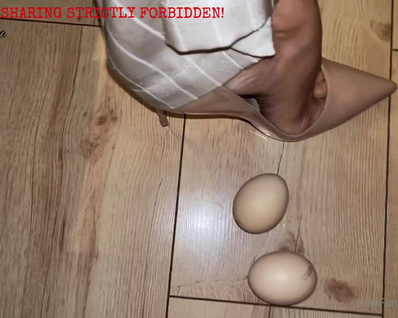 Malivisia aka malivisia OnlyFans - 01-12-2022 - be careful with your eggs when coming too close to my feet