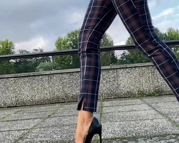 Malivisia aka malivisia OnlyFans - 09-30-2021 - Enjoy my afternoon walk in Loubi So Kate 120, with a little crush at the end