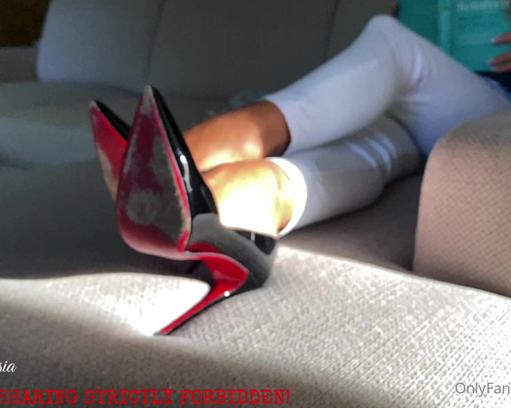 Malivisia aka malivisia OnlyFans - 09-02-2021 - Louboutin Sokate in the sunshine …