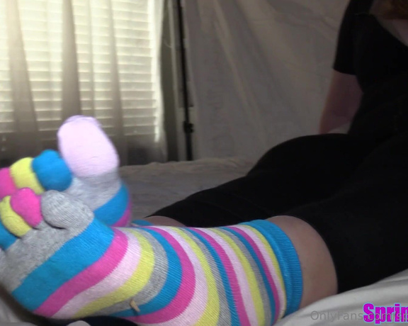 SprinkleSoles aka sprinklesolesfeet OnlyFans - 10-07-2023 - Bad Lil Bunny Gives a Toe Sock Footjob To Cumshot  I know you