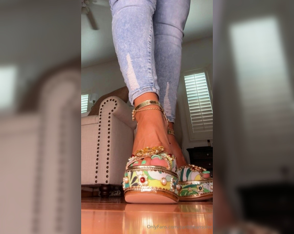 CaribbeanSolez aka caribbeansolez OnlyFans - 06-05-2024 - Love these heels Thank you to you know who