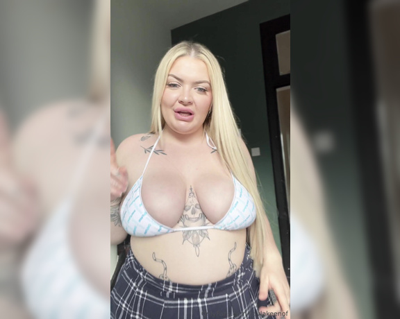 Kayla Keen aka kaylakeenof OnlyFans - 09-23-2023 - Can you guess what kinda video I’m filming today