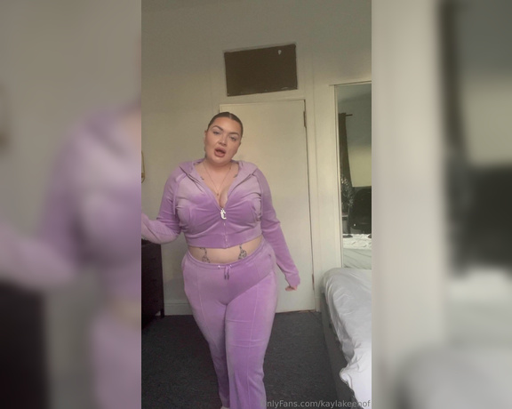 Kayla Keen aka kaylakeenof OnlyFans - 01-10-2024 - You can’t believe your luck that he met me first But don’t worry when the