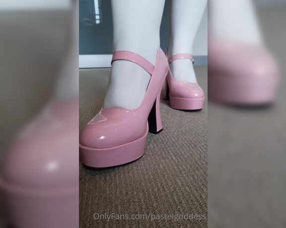 Pastel Goddess aka pastelgoddess OnlyFans - 02-20-2022 - Since you love cleaning my shoes so much, your face is going to be my doormat