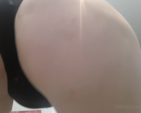 Pastel Goddess aka pastelgoddess OnlyFans - 02-19-2023 - Squat time! Im going to make you lay there and just watch