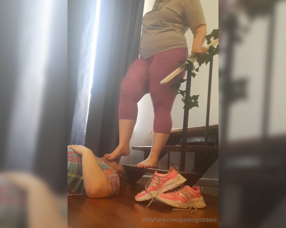 Pastel Goddess aka pastelgoddess OnlyFans - 01-09-2024 - Day 2 post workout cleaning my slave gets feet today! I kick him in the face with